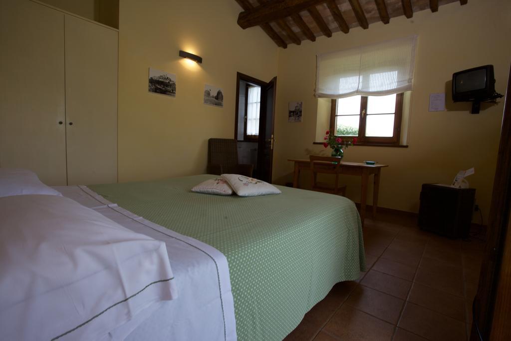 Bio Agriturismo Il Torrione Saturnia Chambre photo